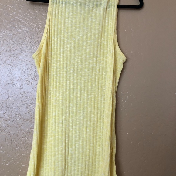 Abounds Women’s tank top - Cami color Yellow Size: M - Picture 3 of 6